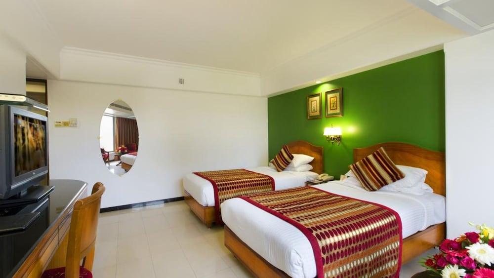 Ramee Guesline Hotel, Dadar Bombaj Exteriér fotografie